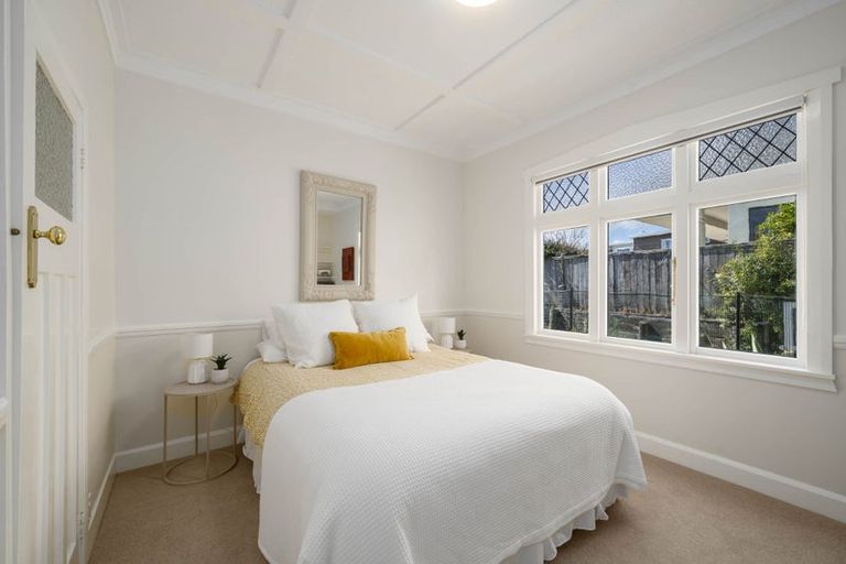 Photo of property in 29 Seaview Road, Paremata, Porirua, 5024