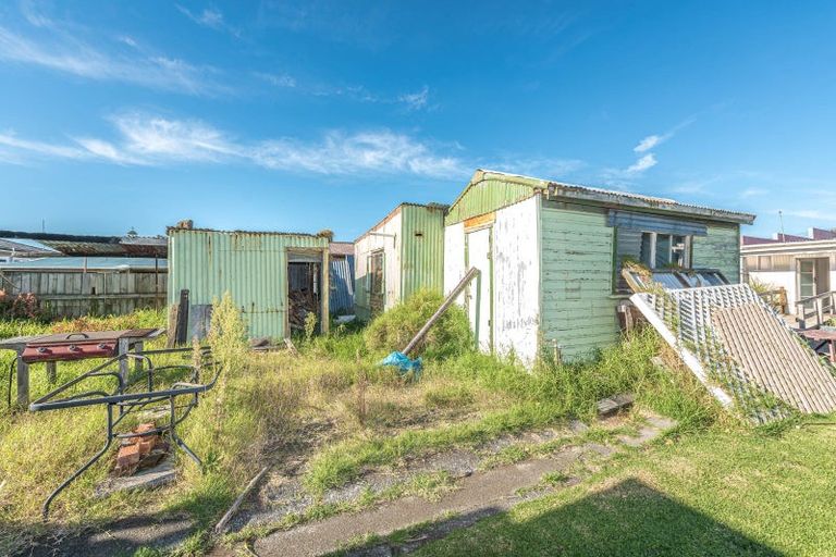 Photo of property in 40 Hood Street, Castlecliff, Whanganui, 4501