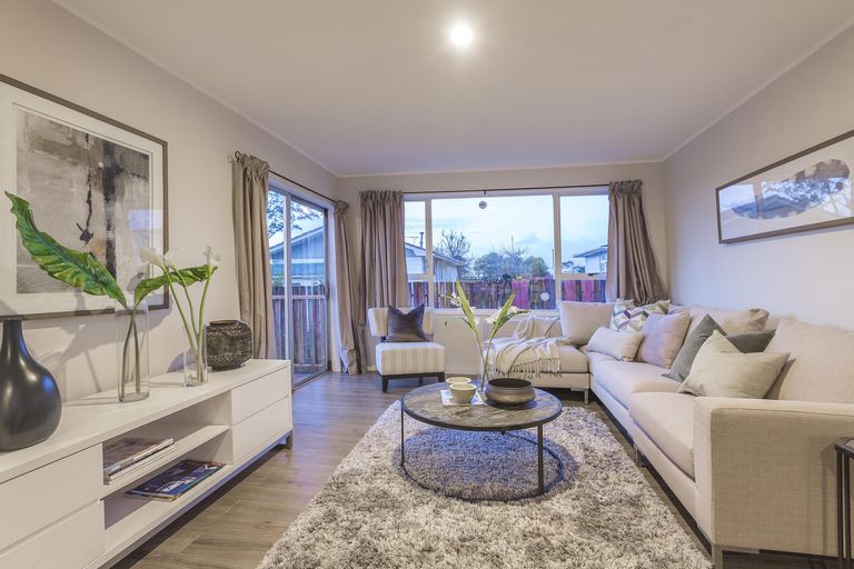 Photo of property in 27 Sandrine Avenue, Clover Park, Auckland, 2019