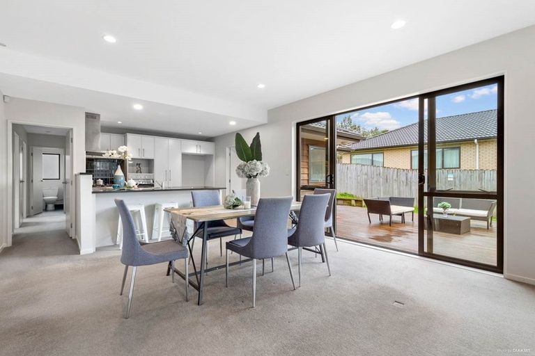 Photo of property in 52 Lake Panorama Drive, Henderson, Auckland, 0612