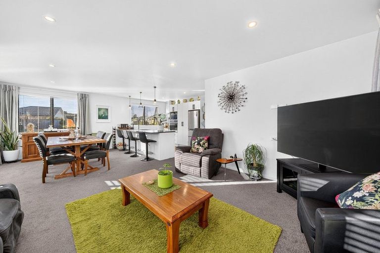Photo of property in 23 Tarata Grove, Lansdowne, Masterton, 5810