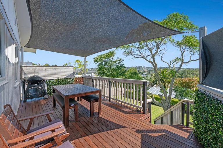 Photo of property in 84 Stanmore Bay Road, Stanmore Bay, Whangaparaoa, 0932