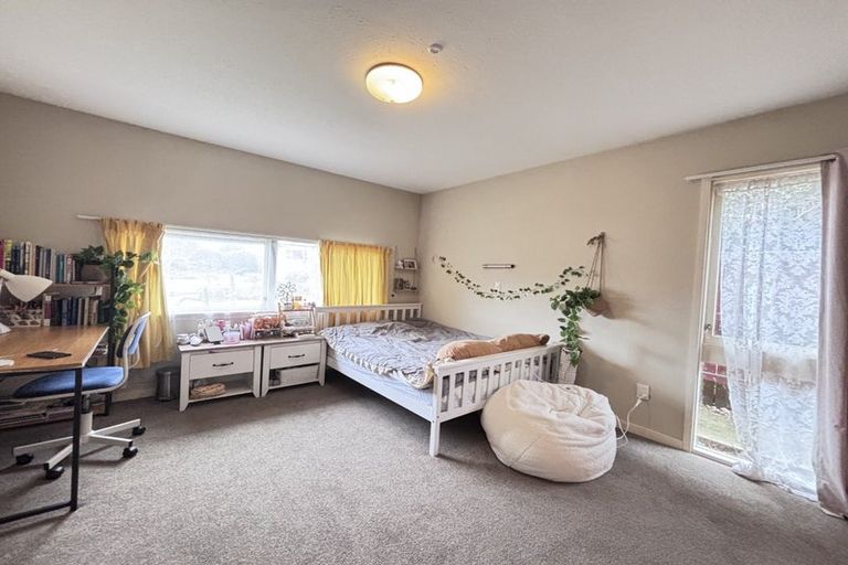Photo of property in 23 Highfield Place, Avonhead, Christchurch, 8042