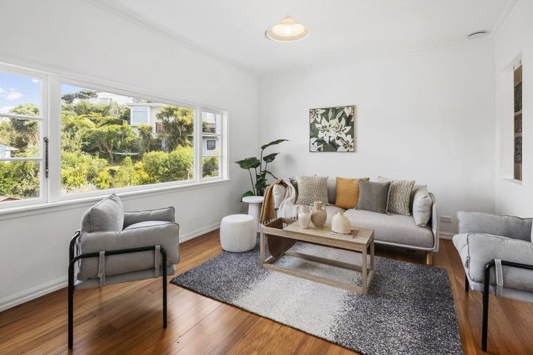 Photo of property in 35 Nevay Road, Miramar, Wellington, 6022