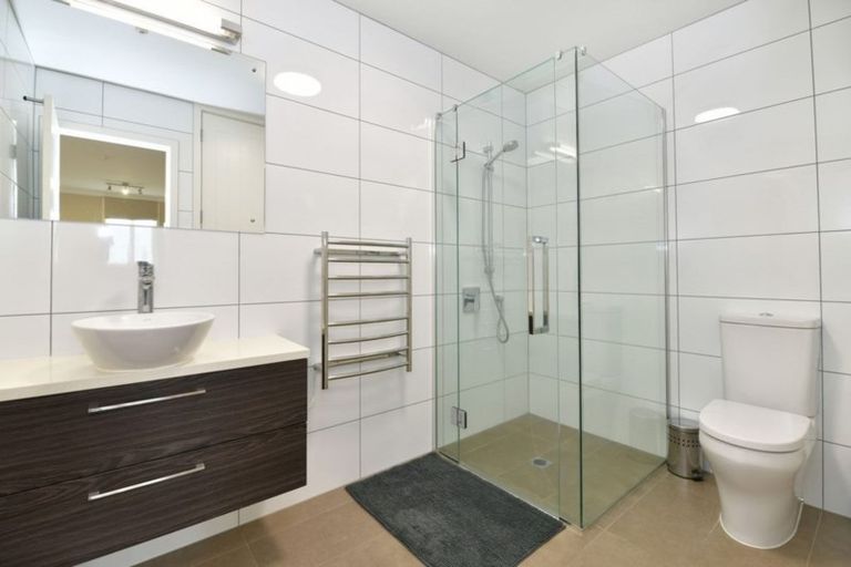 Photo of property in 76 Rewa Rewa Lane, Orewa, 0931