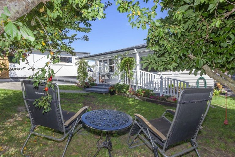 Photo of property in 122 Ruapehu Street, Paraparaumu, 5032