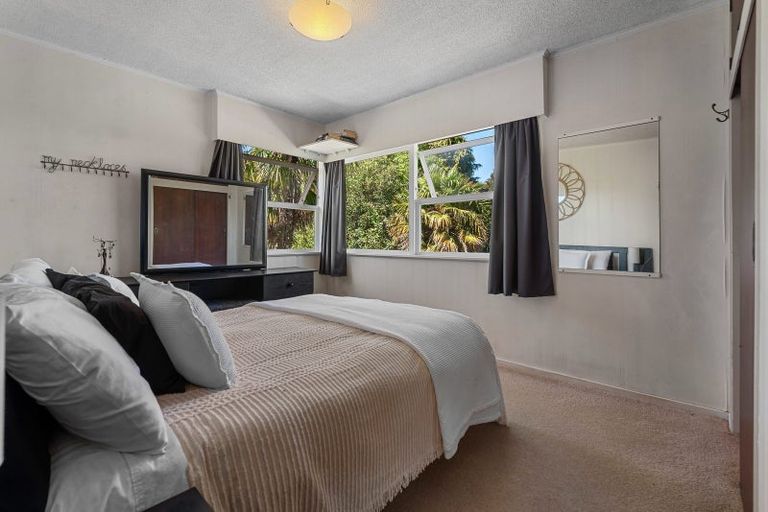 Photo of property in 53 Grand Vue Road, Kawaha Point, Rotorua, 3010