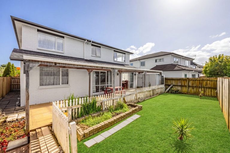 Photo of property in 10 Helianthus Avenue, Flat Bush, Auckland, 2019