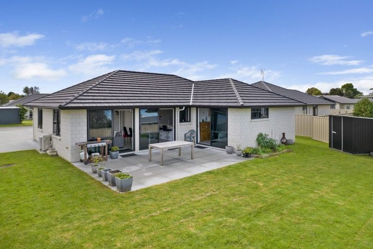 Photo of property in 22f Clive Road, Katikati, 3129