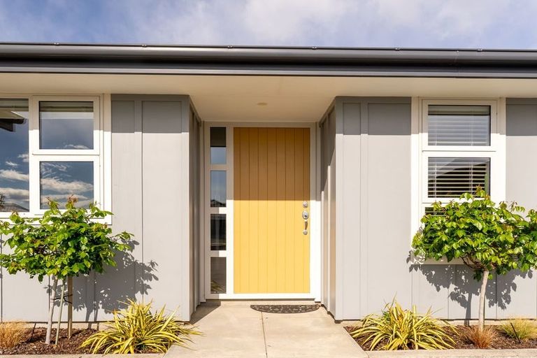 Photo of property in 6 Unwin Place, Twizel, 7901