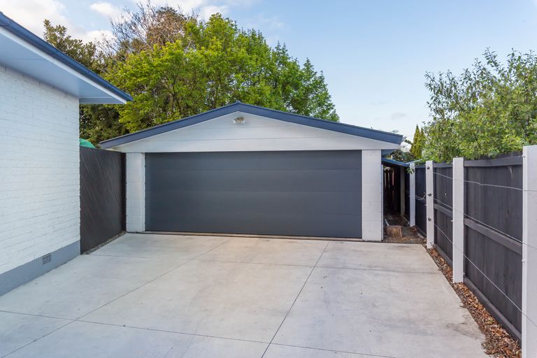 Photo of property in 25 Dunster Street, Burnside, Christchurch, 8053