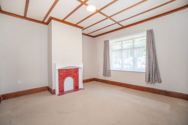 Photo of property in 19 South Street, West End, Palmerston North, 4410