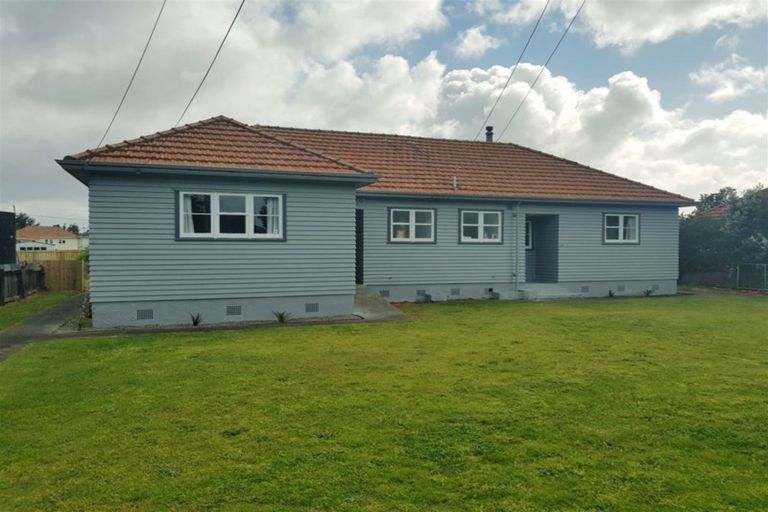 Photo of property in 24 Swiss Avenue, Gonville, Whanganui, 4501