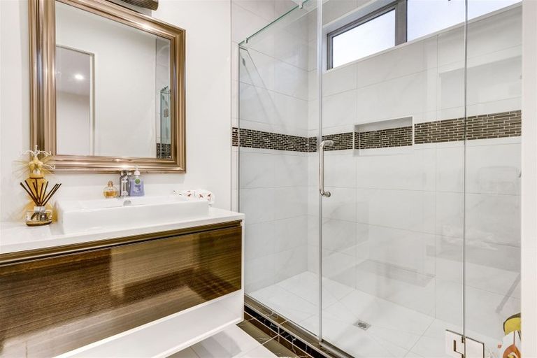 Photo of property in 1 Westpark Drive, Burnside, Christchurch, 8053