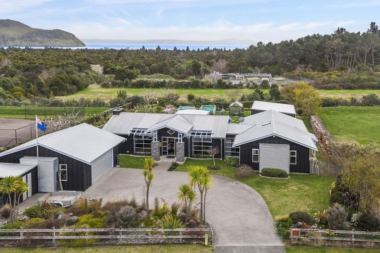 Photo of property in 42 Parekaawa Drive, Motuoapa, Turangi, 3382