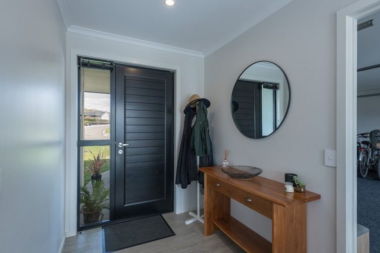 Photo of property in 4 Les Wakefield Road, Mapua, 7005