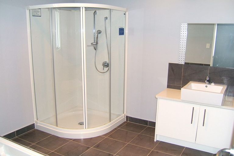 Photo of property in 71b Buscomb Avenue, Henderson, Auckland, 0610