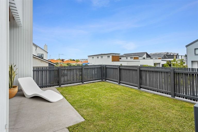 Photo of property in 19 Frank Gill Road, Hobsonville, Auckland, 0616