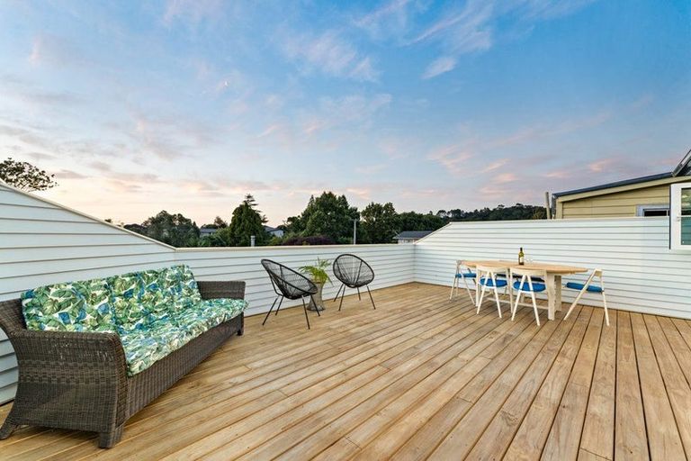 Photo of property in 23b Woodglen Road, Glen Eden, Auckland, 0602