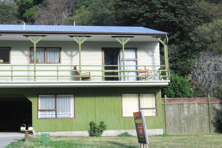 Photo of property in 38 Burns Road, Hospital Hill, Napier, 4110