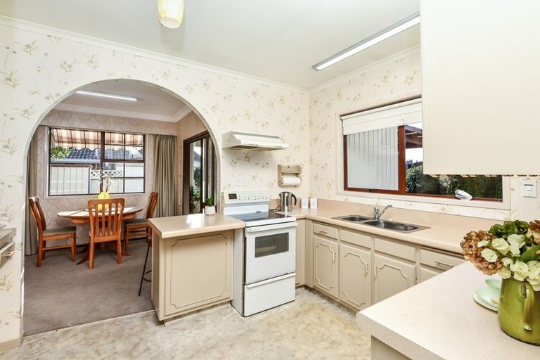 Photo of property in 16 Cattanach Street, St Andrews, Hamilton, 3200