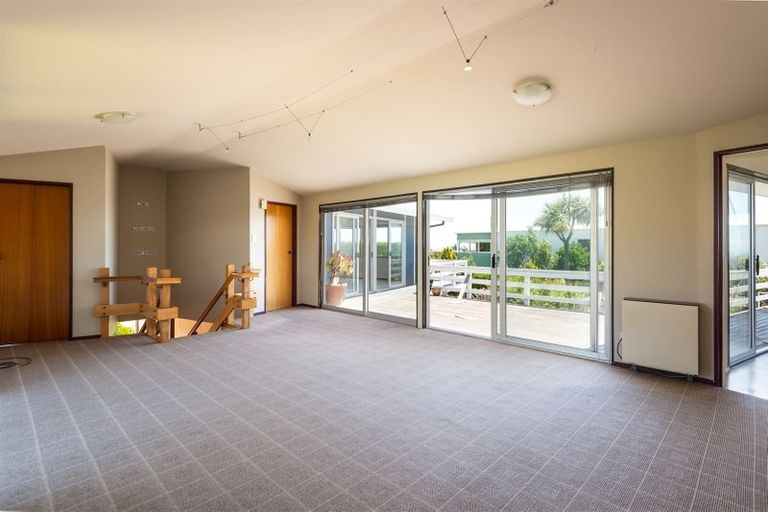 Photo of property in 237 Major Hornbrook Road, Mount Pleasant, Christchurch, 8081