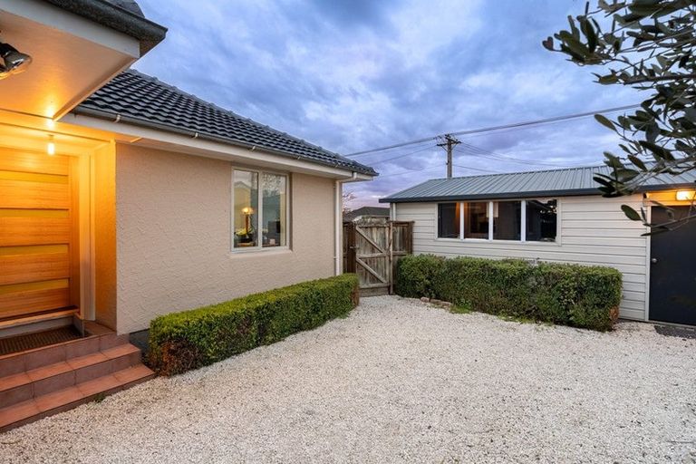 Photo of property in 43 Daniels Road, Redwood, Christchurch, 8051
