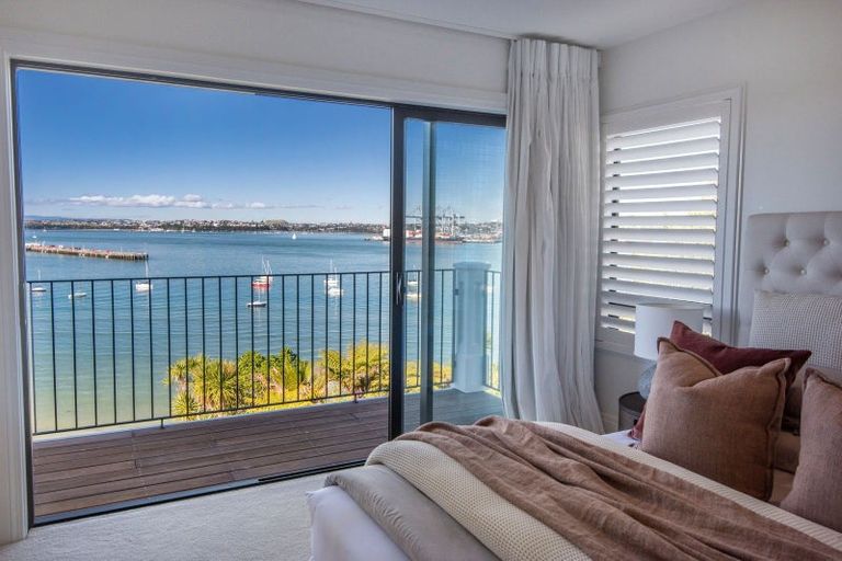 Photo of property in 31a Stanley Point Road, Stanley Point, Auckland, 0624