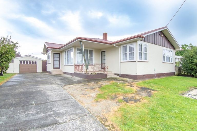 Photo of property in 33 Kent Crescent, Awapuni, Palmerston North, 4412