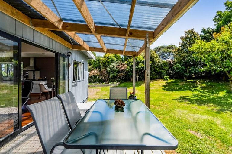 Photo of property in 2952 Eltham Road, Opunake, 4682