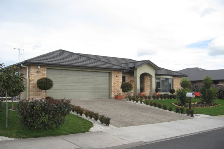 Photo of property in 18 Grace Avenue, Rototuna North, Hamilton, 3210
