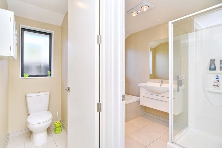 Photo of property in 16 Beech Drive, Rangiora, 7400