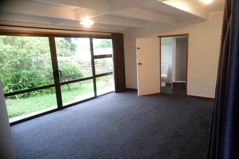 Photo of property in 4 Evans Road, Glen Eden, Auckland, 0602