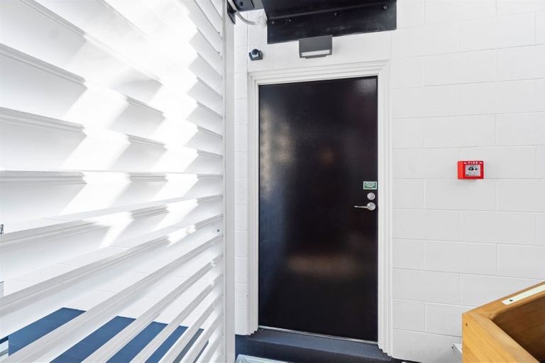 Photo of property in 2/63 Papanui Road, Merivale, Christchurch, 8014