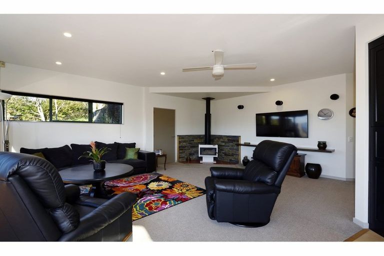 Photo of property in 15 Van Beek Place, Ruby Bay, Mapua, 7005