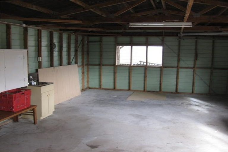 Photo of property in 1289a Whangaparaoa Road, Army Bay, Whangaparaoa, 0930