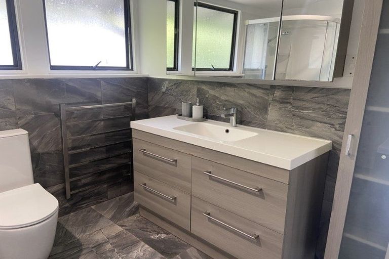 Photo of property in 10 Rondane Place, Tirohanga, Lower Hutt, 5010