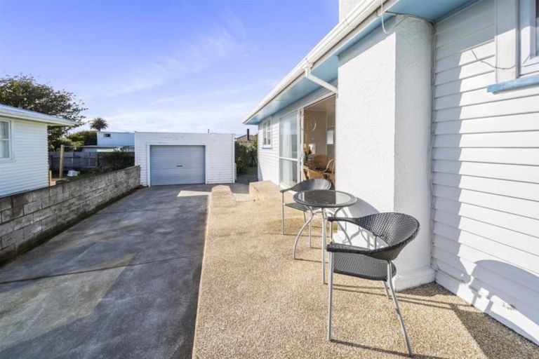 Photo of property in 22 Murray Avenue, Hawera, 4610