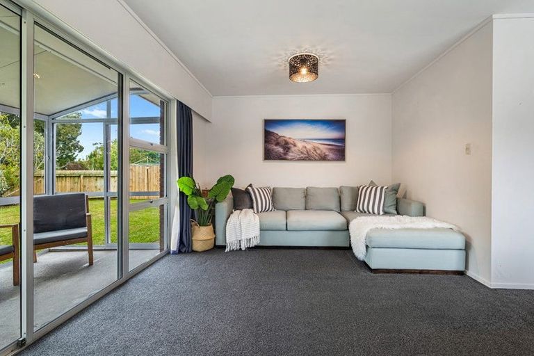 Photo of property in 1/71 Florence Avenue, Orewa, 0931