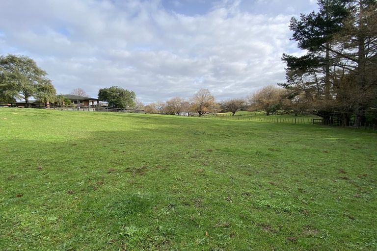 Photo of property in 67 Riverhead Road, Kumeu, 0810