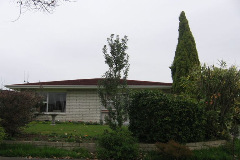 Photo of property in 16 Cecil Place, Cloverlea, Palmerston North, 4412