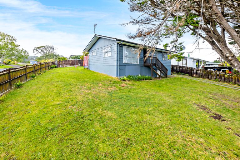 Photo of property in 8 Galilee Avenue, Red Hill, Papakura, 2110