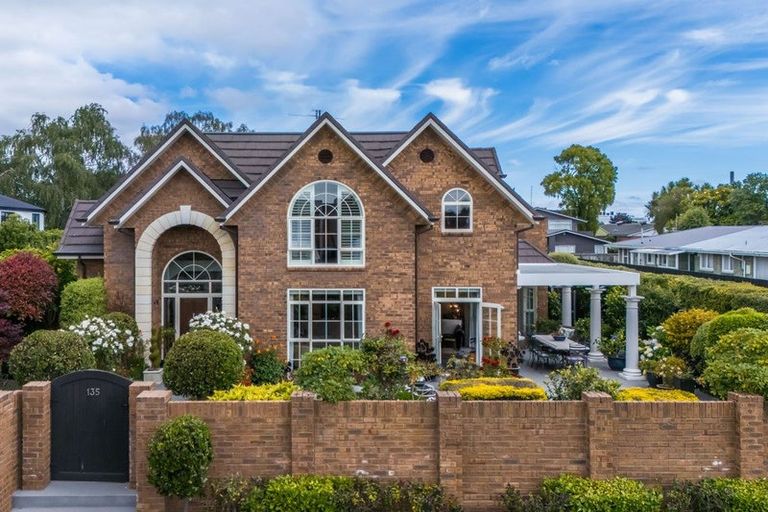 Photo of property in 135 Totara Street, Riccarton, Christchurch, 8041