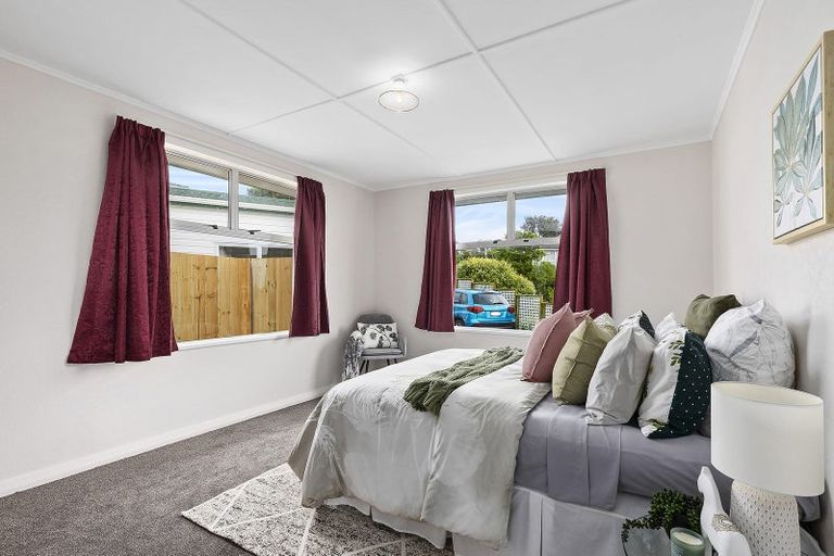 Photo of property in 45 Hiwi Crescent, Titahi Bay, Porirua, 5022