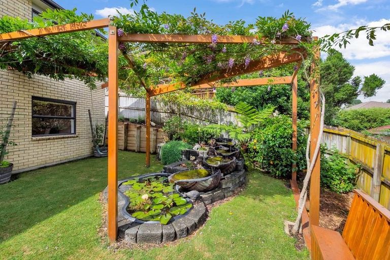 Photo of property in 15 Leafield Crescent, Henderson, Auckland, 0612