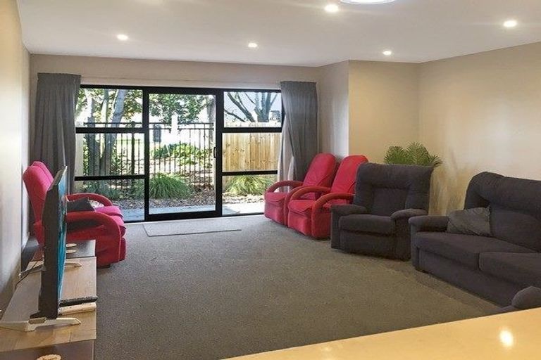 Photo of property in 3/22 Grove Road, Addington, Christchurch, 8024