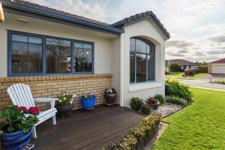 Photo of property in 2 Carlsberg Place, Papamoa Beach, Papamoa, 3118