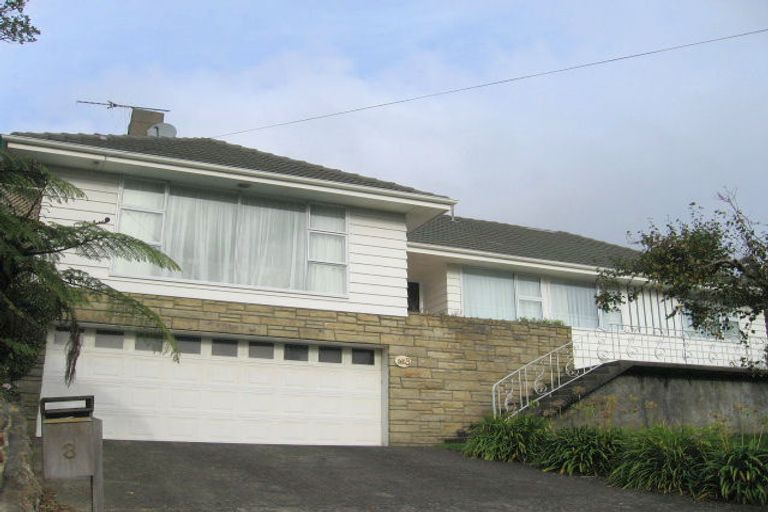 Photo of property in 3 Larsen Crescent, Tawa, Wellington, 5028