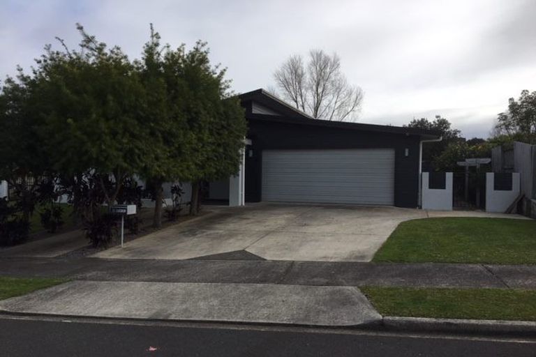 Photo of property in 16 Eagle Street, Welcome Bay, Tauranga, 3112