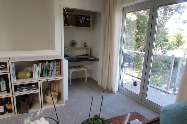 Photo of property in 358 Upper Harbour Drive, Greenhithe, Auckland, 0632